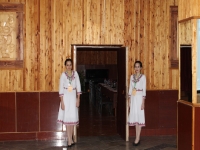 Девушки в национальных костюмах встречают участников XLVIII УПАСК