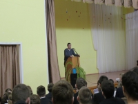 День науки в школе №22 г. Кострома. Выступает сотрудник КАЭ С.А. Смирнов
